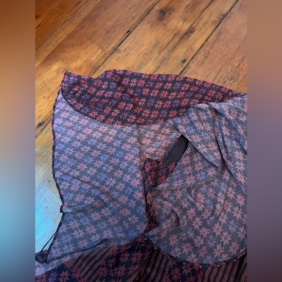 Soft Surroundings Alicia chiffon batwing blouse split neck tassel women’s large - Picture 5 of 7